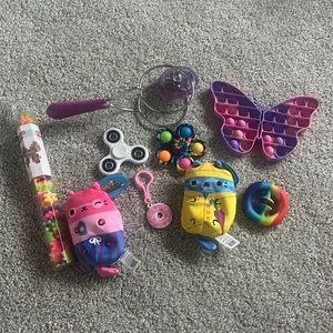 Fun toy fidget lot